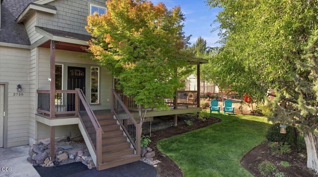 3750 SW Crest Court, Redmond, OR 97756