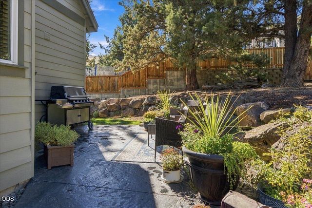 3750 SW Crest Court, Redmond, OR 97756