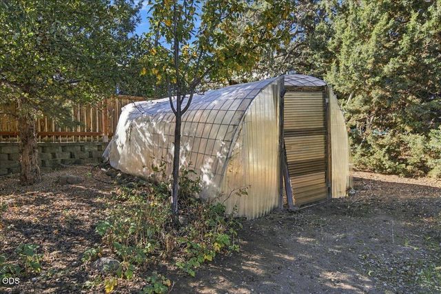 3750 SW Crest Court, Redmond, OR 97756