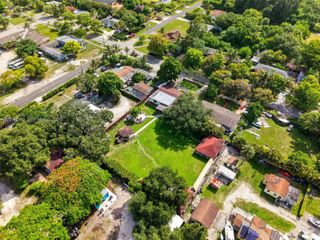 15425 N Miami Avenue, Miami, FL 33169