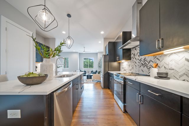 504 W Trinity Ln, Nashville, TN 37207