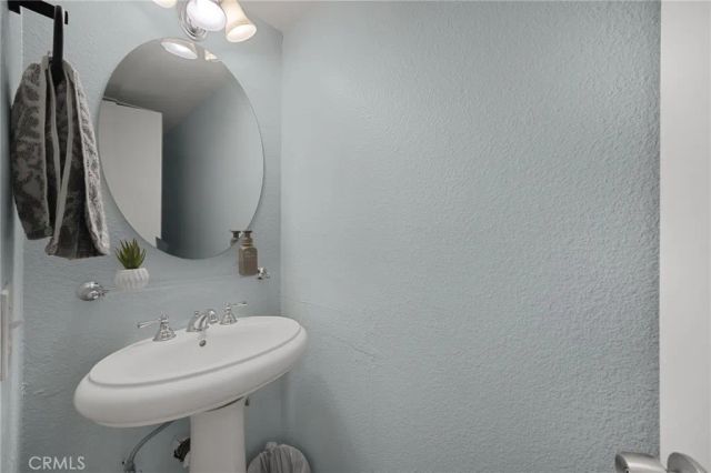 2773 Pine Creek, Fullerton, CA 92835