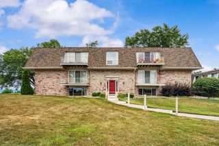 3610 Lakeshore Drive 1C, St Joseph, MI 49085