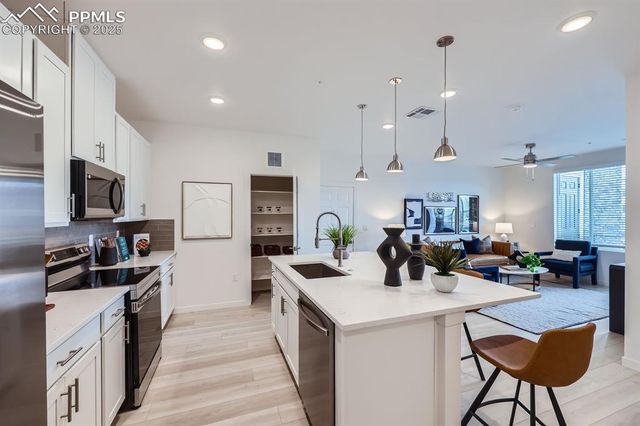 2232 Arikaree Heights 207, Colorado Springs, CO 80908