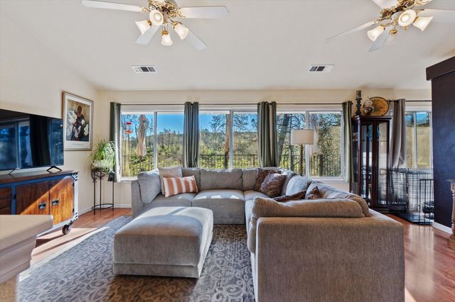 10067 Tilton Mine Road, Redding, CA 96001