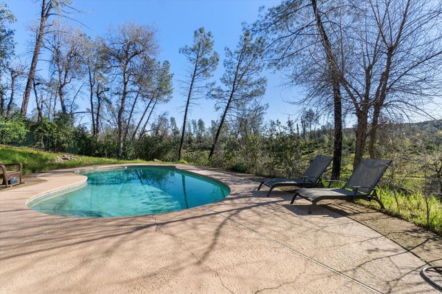 10067 Tilton Mine Road, Redding, CA 96001