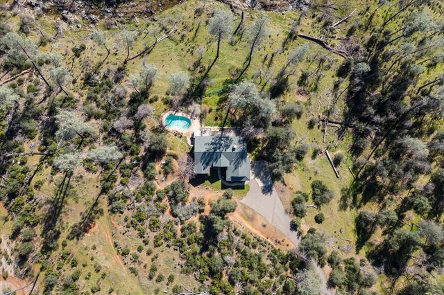 10067 Tilton Mine Road, Redding, CA 96001