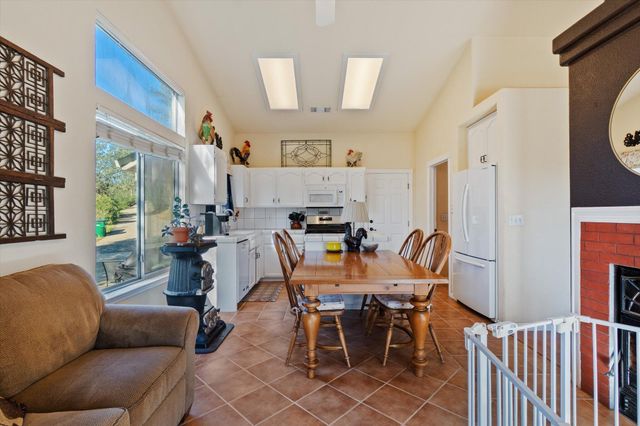 10067 Tilton Mine Road, Redding, CA 96001