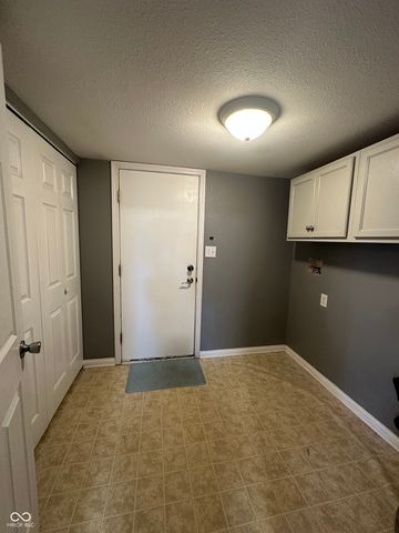 6625 Wolverine Way, Indianapolis, IN 46237