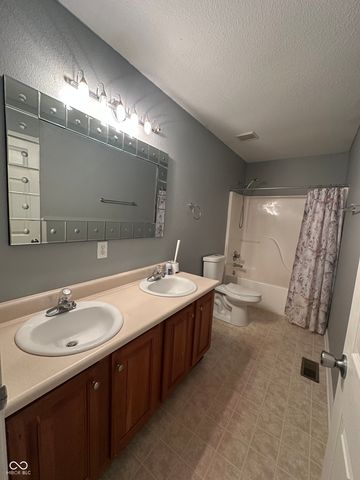 6625 Wolverine Way, Indianapolis, IN 46237