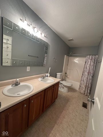 6625 Wolverine Way, Indianapolis, IN 46237