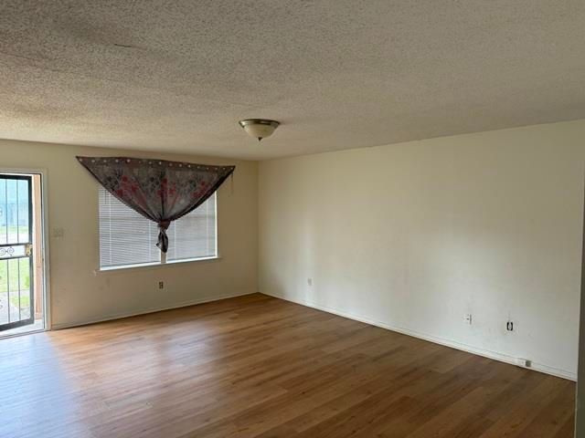 3884 KERSTON DR, Memphis, TN 38128