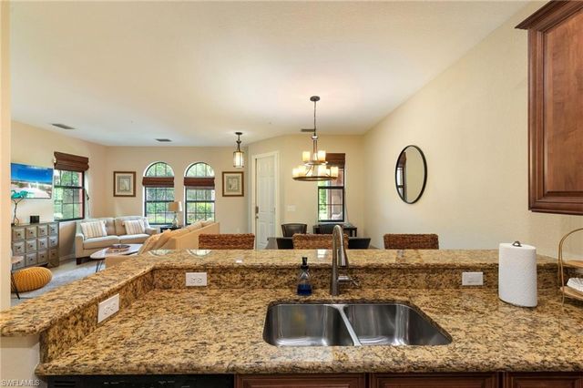 9066 Albion LN N 5106, Naples, FL 34113