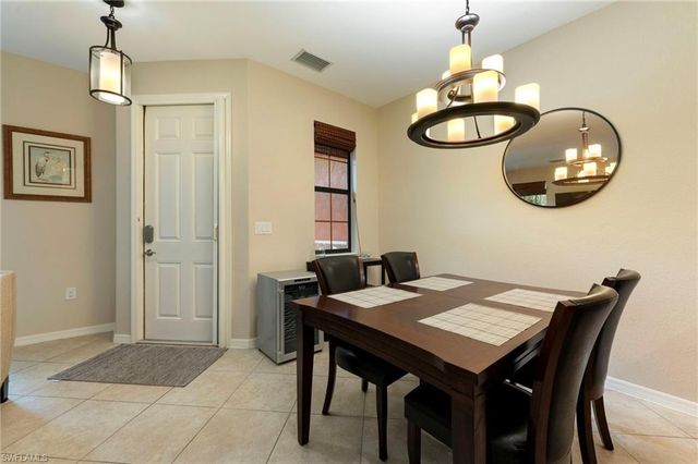 9066 Albion LN N 5106, Naples, FL 34113
