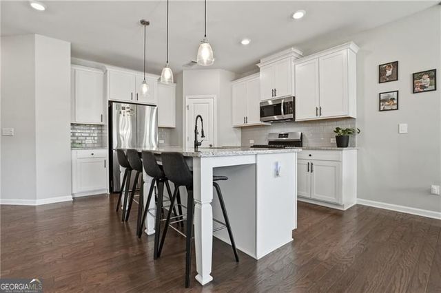 504 Elm Bluff Way, Lawrenceville, GA 30043