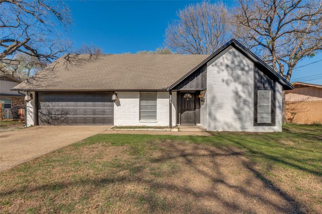 203 Timothy Trail, Duncanville, TX 75137