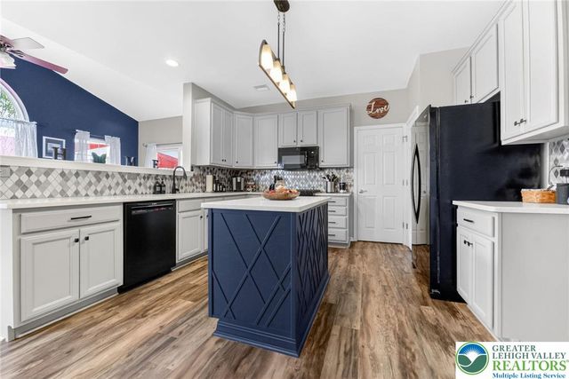 9580 Sleepy Hollow Lane, Upper Macungie Twp, PA 18031