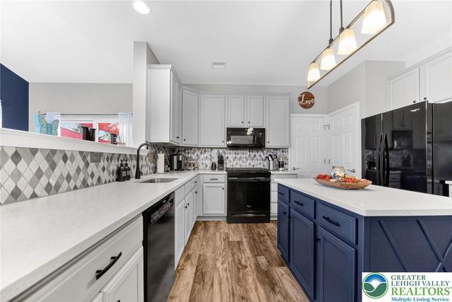 9580 Sleepy Hollow Lane, Upper Macungie Twp, PA 18031