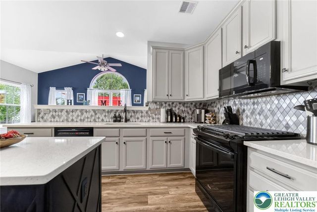 9580 Sleepy Hollow Lane, Upper Macungie Twp, PA 18031