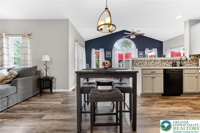 9580 Sleepy Hollow Lane, Upper Macungie Twp, PA 18031
