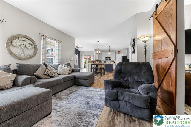 9580 Sleepy Hollow Lane, Upper Macungie Twp, PA 18031