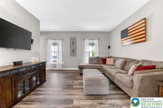 9580 Sleepy Hollow Lane, Upper Macungie Twp, PA 18031