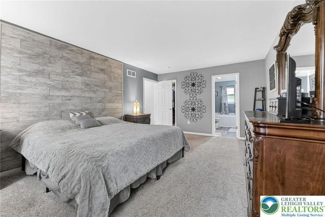 9580 Sleepy Hollow Lane, Upper Macungie Twp, PA 18031