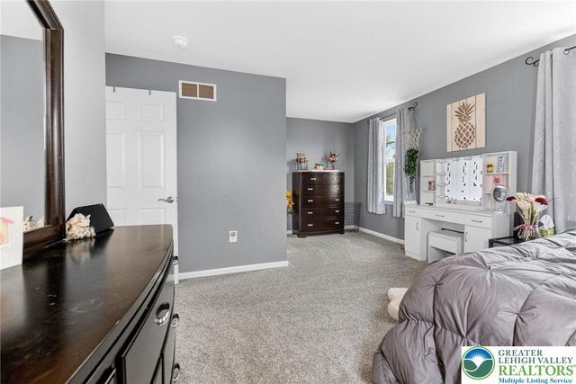 9580 Sleepy Hollow Lane, Upper Macungie Twp, PA 18031