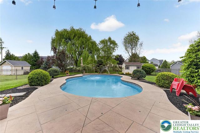 9580 Sleepy Hollow Lane, Upper Macungie Twp, PA 18031