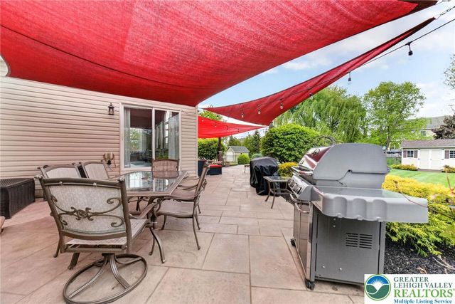 9580 Sleepy Hollow Lane, Upper Macungie Twp, PA 18031