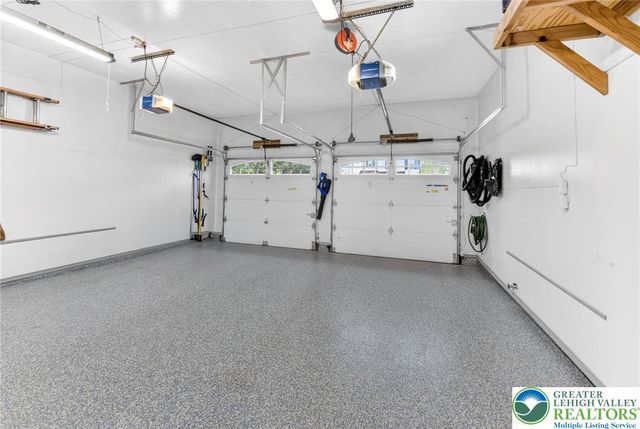 9580 Sleepy Hollow Lane, Upper Macungie Twp, PA 18031