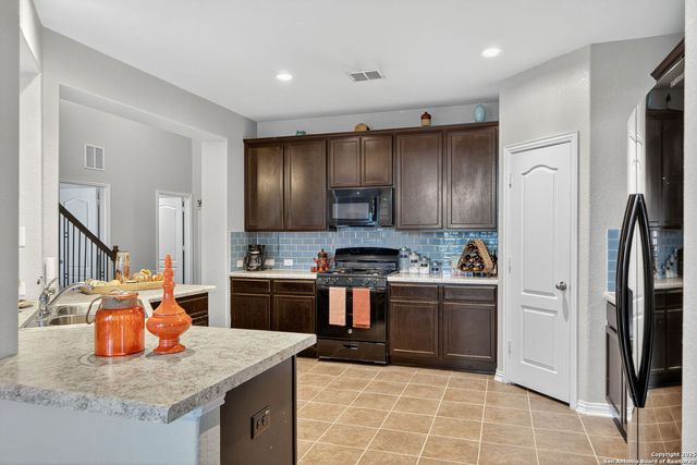 8818 Falcon Park, Converse, TX 78109