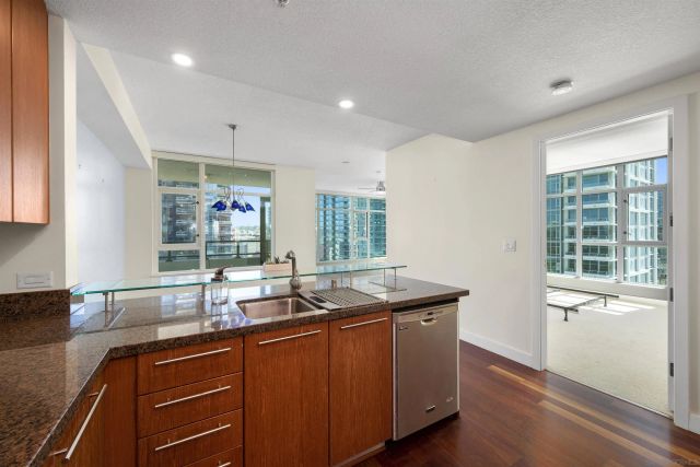 1205 Pacific Highway 1203, San Diego, CA 92101