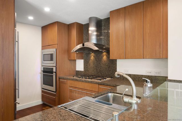 1205 Pacific Highway 1203, San Diego, CA 92101