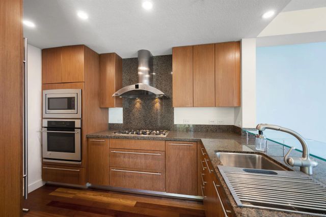 1205 Pacific Highway 1203, San Diego, CA 92101