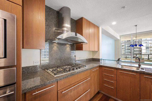 1205 Pacific Highway 1203, San Diego, CA 92101