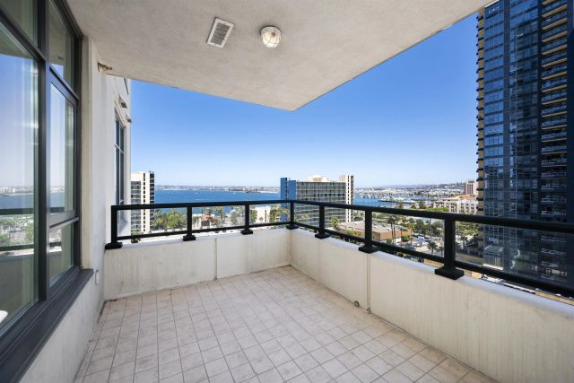 1205 Pacific Highway 1203, San Diego, CA 92101