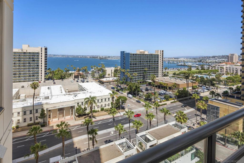 1205 Pacific Highway 1203, San Diego, CA 92101