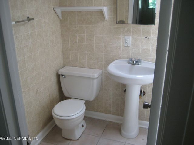 7451 JOJN F. KENNEDY Drive W, Jacksonville, FL 32219