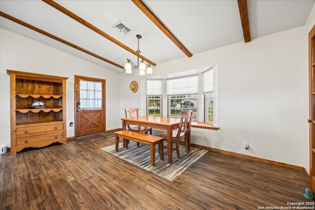 2108 Fm 471, Castroville, TX 78009