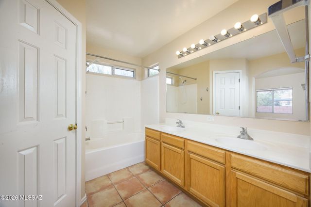 12253 N Brightridge Drive, Oro Valley, AZ 85755