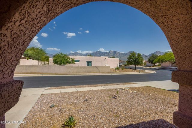 12253 N Brightridge Drive, Oro Valley, AZ 85755