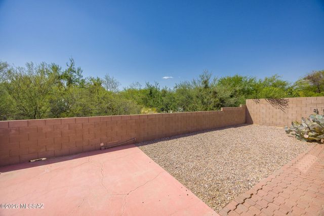 12253 N Brightridge Drive, Oro Valley, AZ 85755