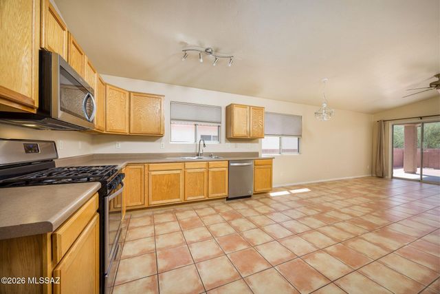 12253 N Brightridge Drive, Oro Valley, AZ 85755