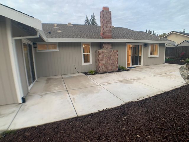 129 Cerrito Dr, Folsom, CA 95630