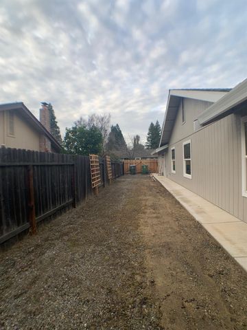 129 Cerrito Dr, Folsom, CA 95630