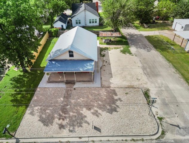 1003 W 5th Street, Clifton, TX 76634