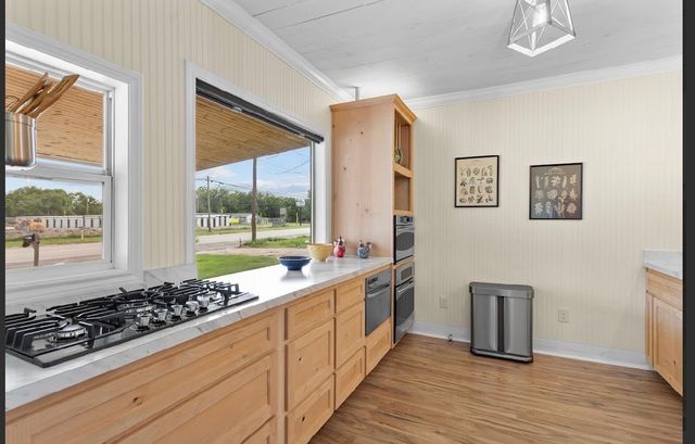 1003 W 5th Street, Clifton, TX 76634