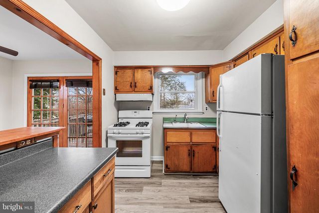 1108 PROVIDENCE RD, Secane, PA 19018