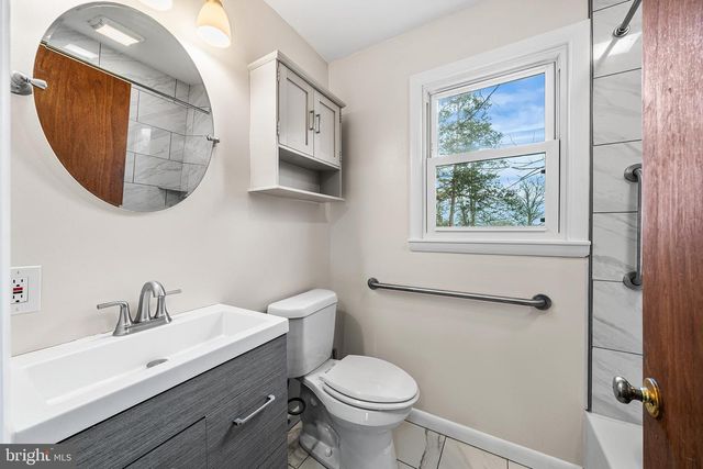 1108 PROVIDENCE RD, Secane, PA 19018